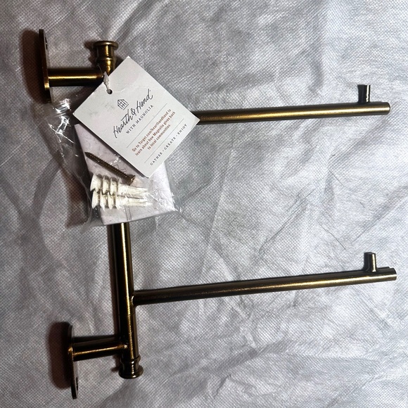 NEW! 7 Piece Bundle of Hearth & Hand Home Decor - Picture 8 of 10